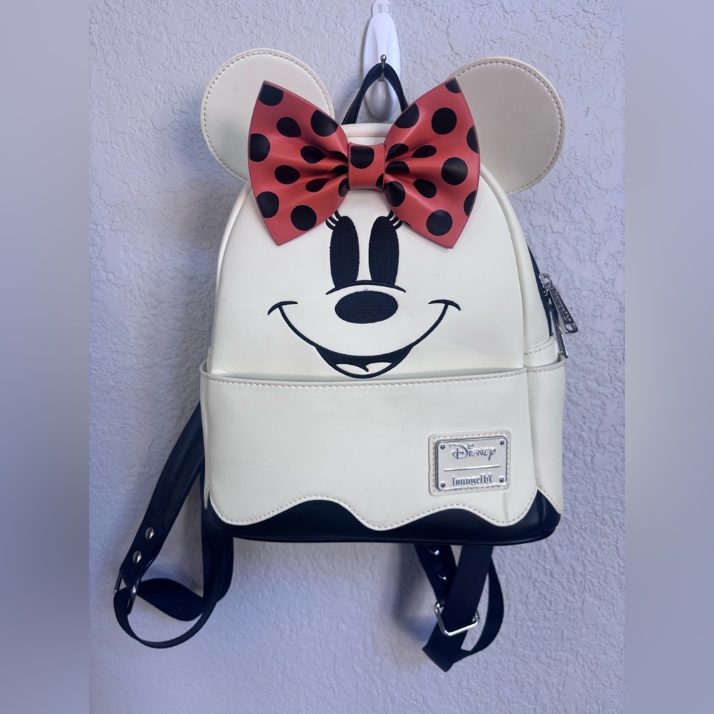 Ghost Minnie Halloween Loungefly